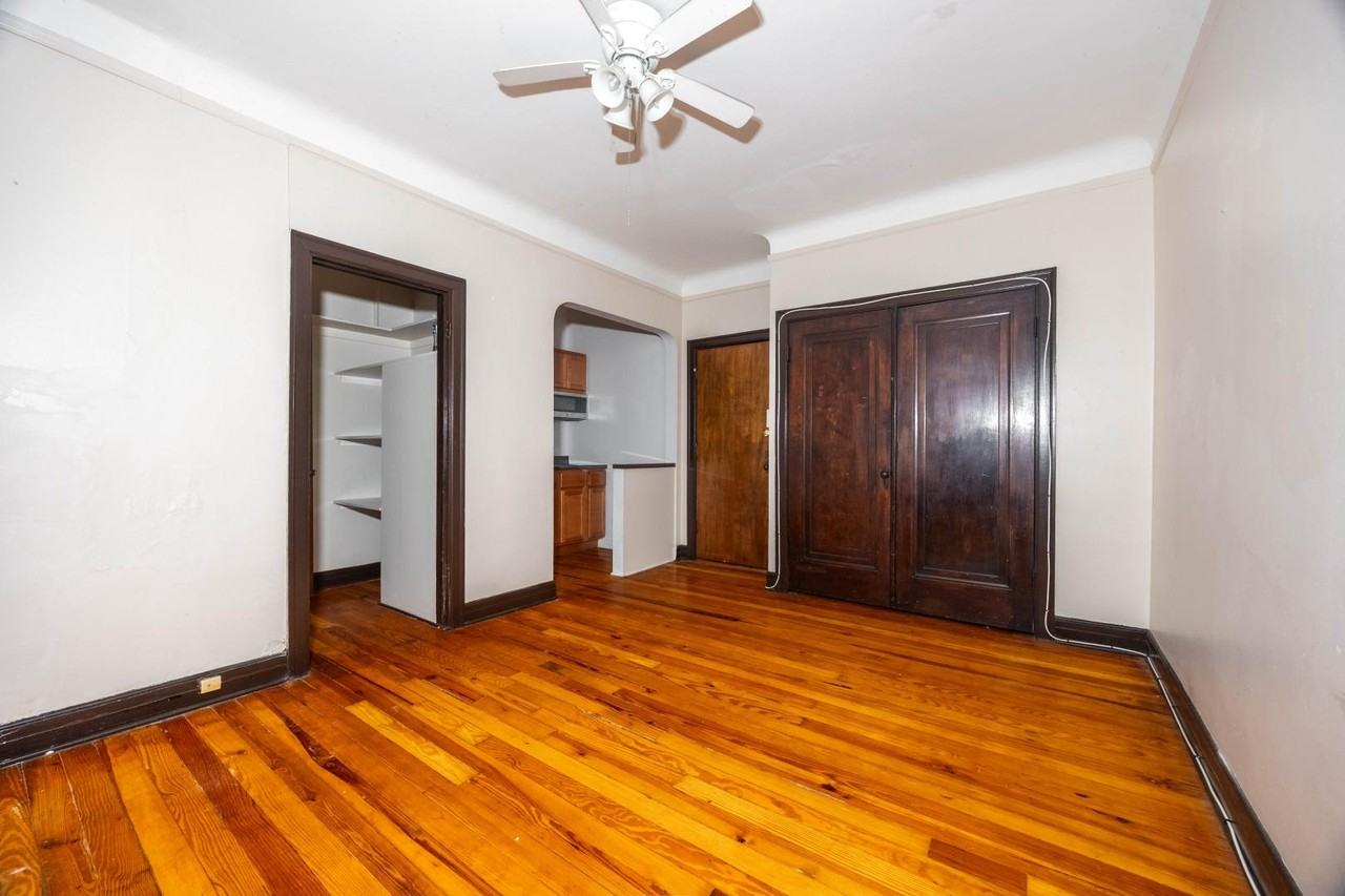 948 W Cuyler Ave #209 - Photo 6 of 14