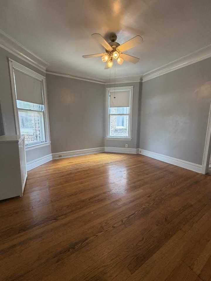 1249 W Newport Ave - Photo 2 of 16