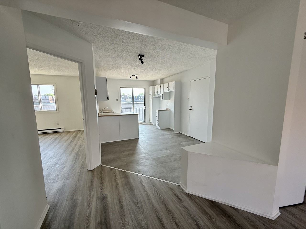 3016 Boulevard Tessier #3016 - Photo 5 of 19