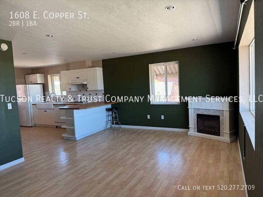 1608 E Copper St - Photo 3 of 17