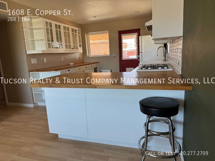 1608 E Copper St - Photo 5 of 17