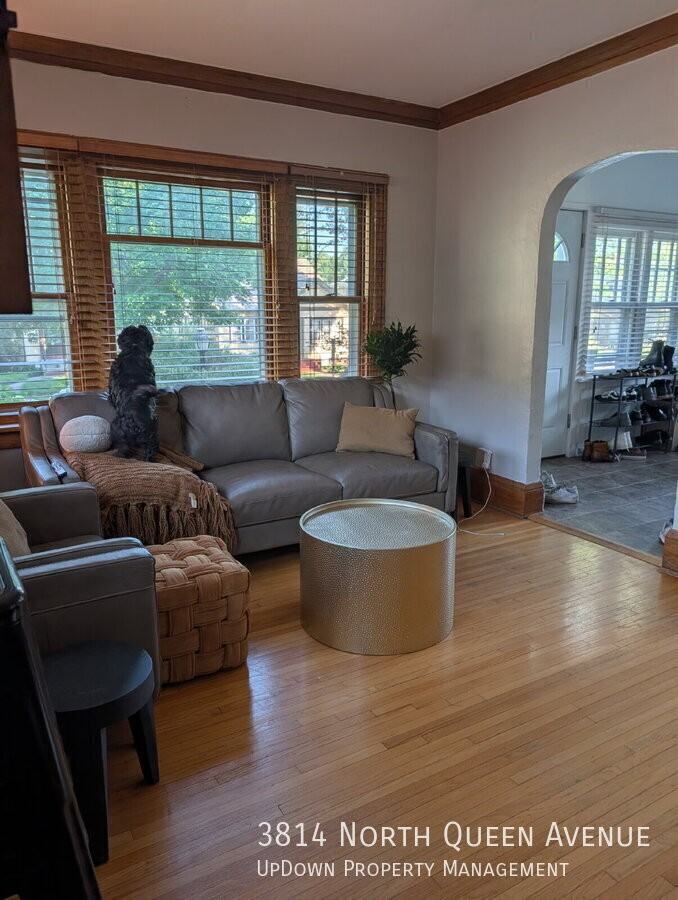 3814 Queen Ave N - Photo 6 of 27
