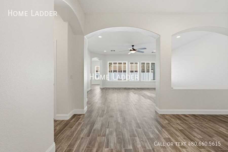 5080 S Mcclelland Dr - Photo 2 of 35