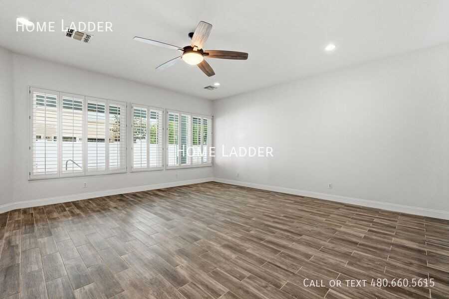 5080 S Mcclelland Dr - Photo 3 of 35