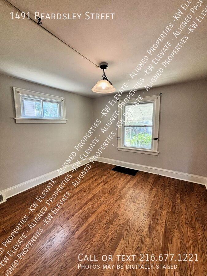 1491 Beardsley St - Photo 5 of 21