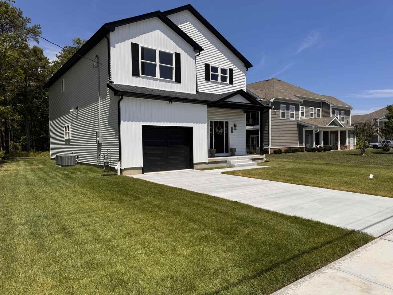 904 Calvin St #NA - Photo 3 of 25