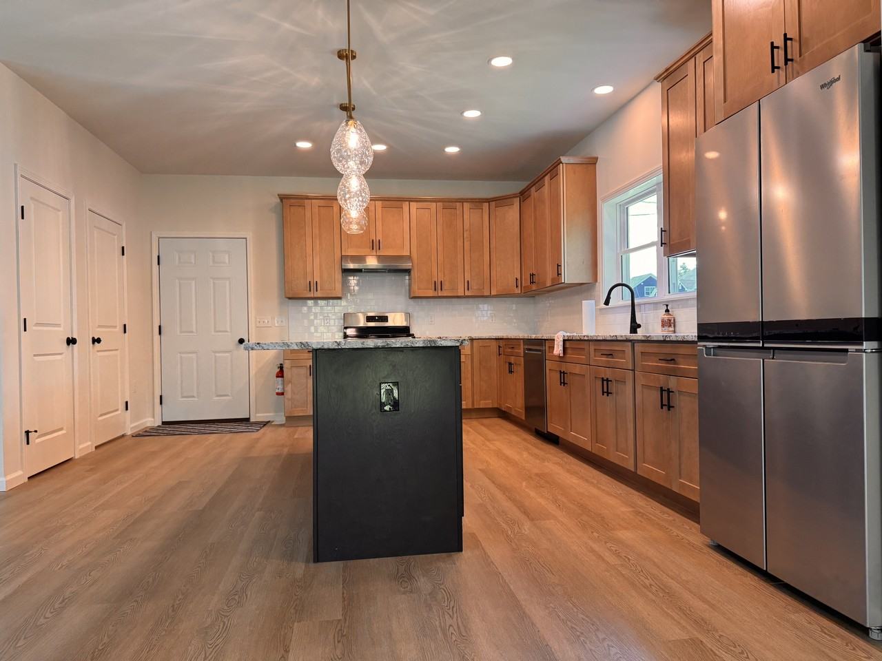 904 Calvin St #NA - Photo 5 of 25