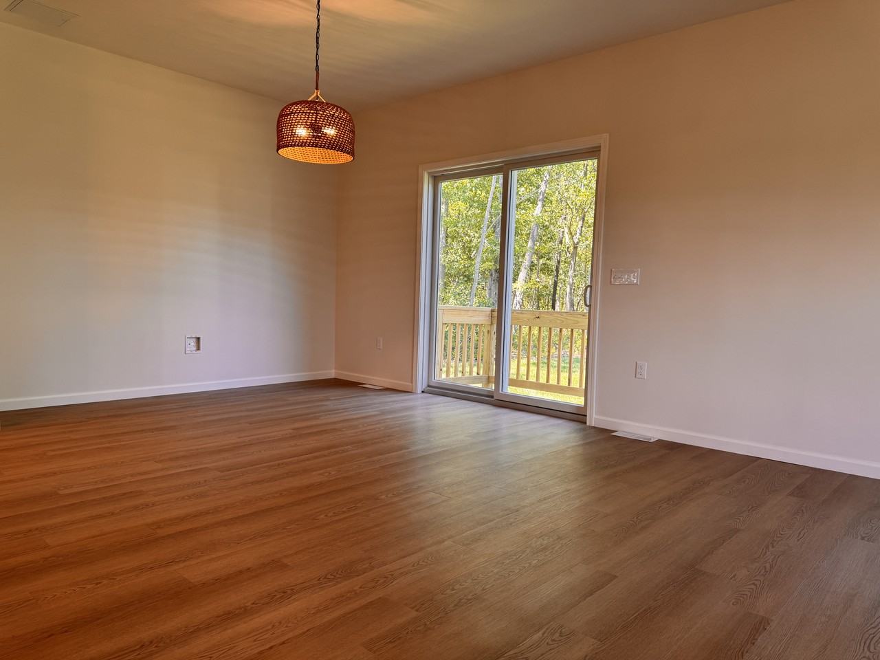 904 Calvin St #NA - Photo 7 of 25