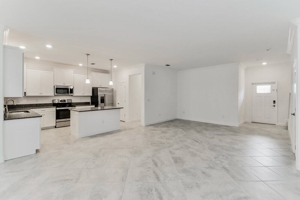 17492 Radiant Shine Way - Photo 5 of 20