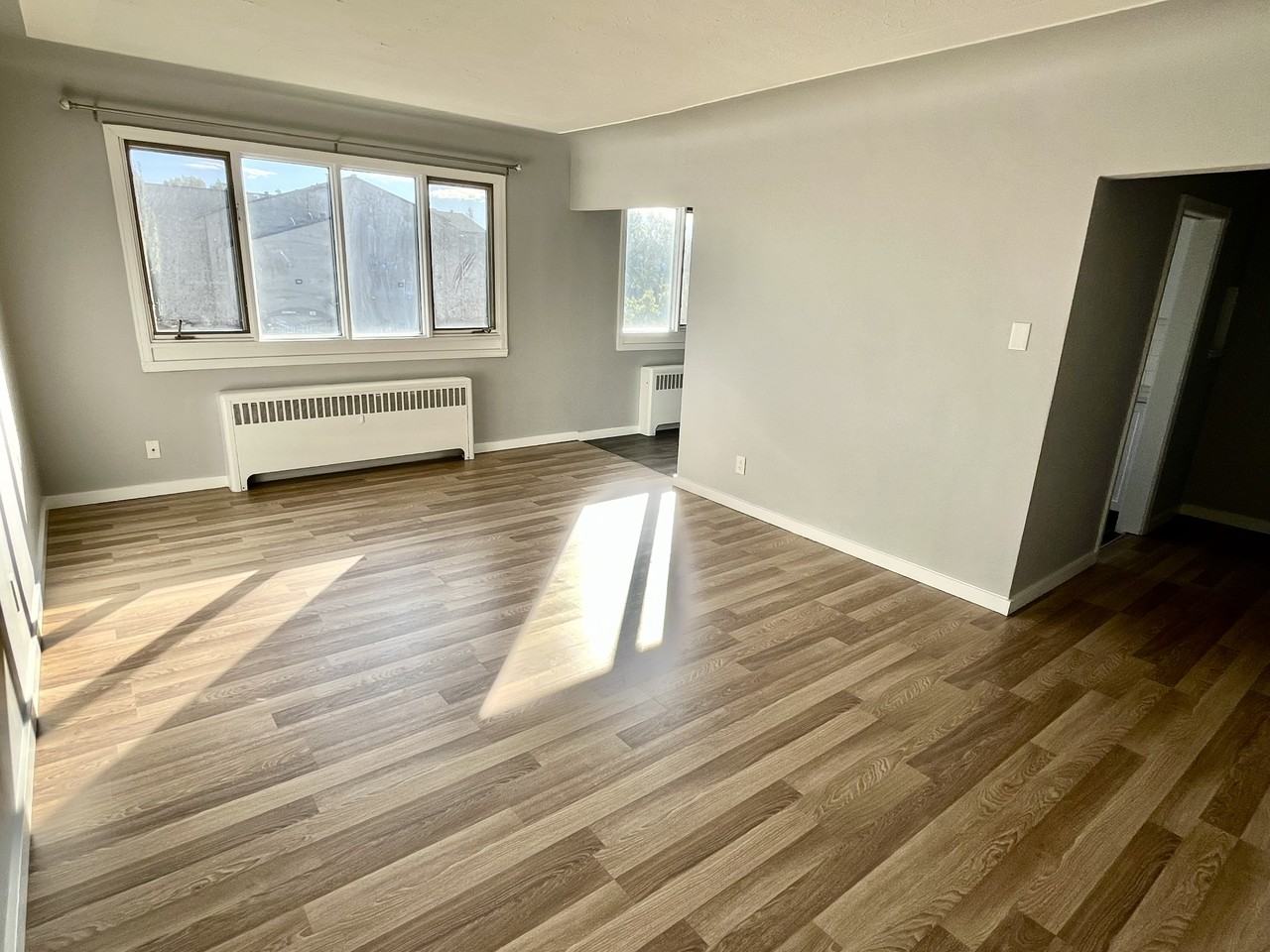 11235 117 St Nw - Photo 2 of 24