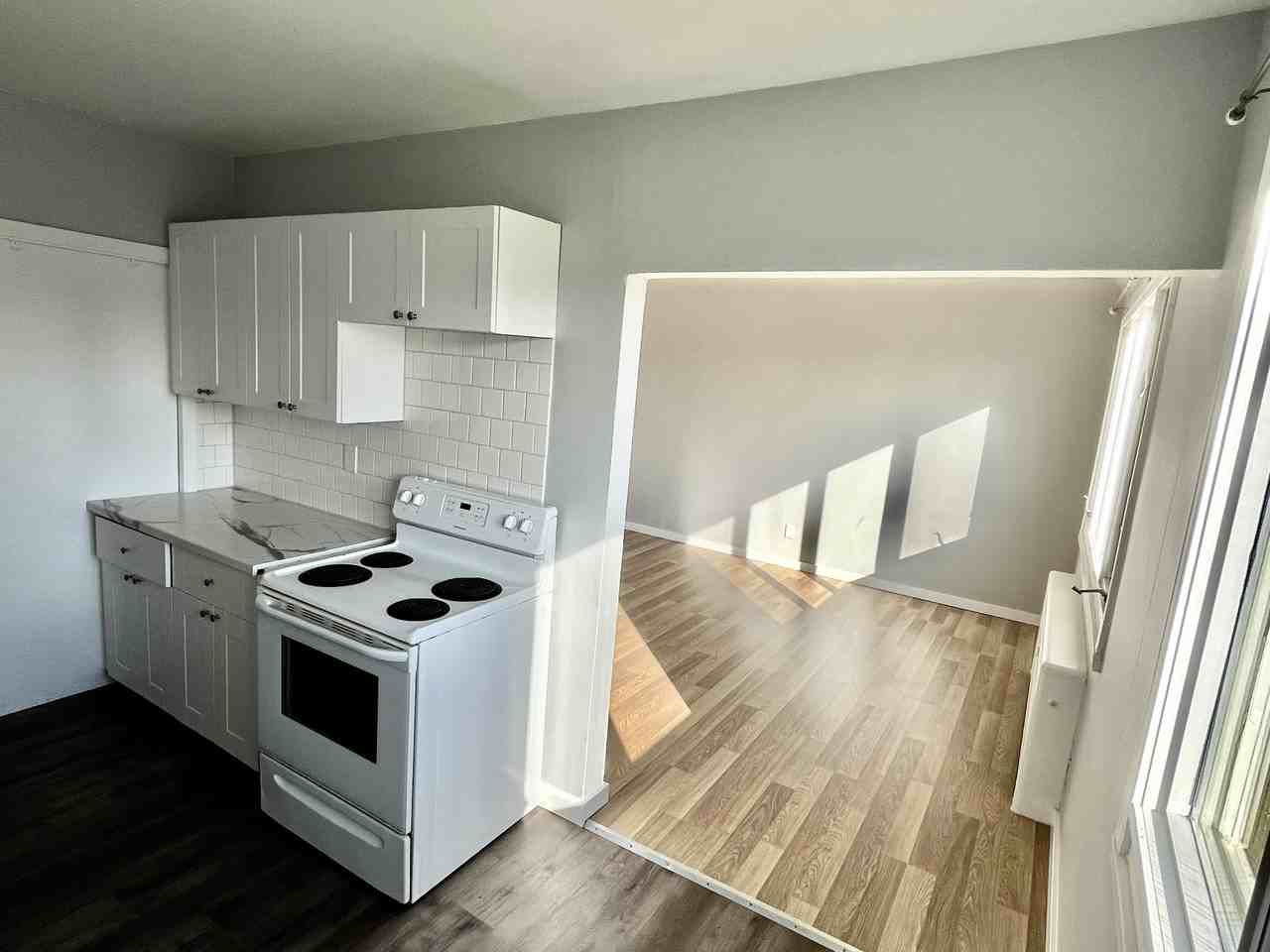 11235 117 St Nw - Photo 3 of 24