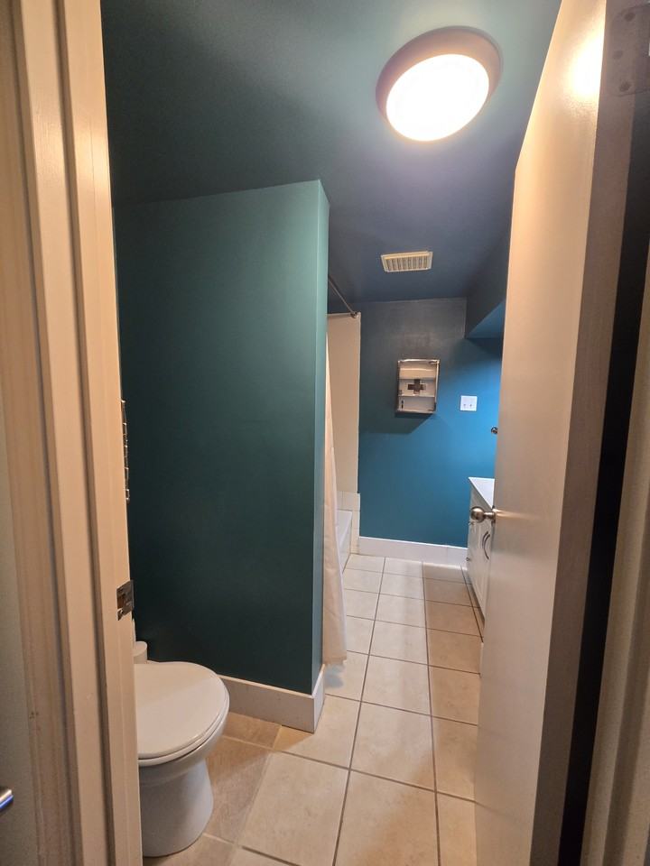 614 21 Ave Ne - Photo 4 of 11