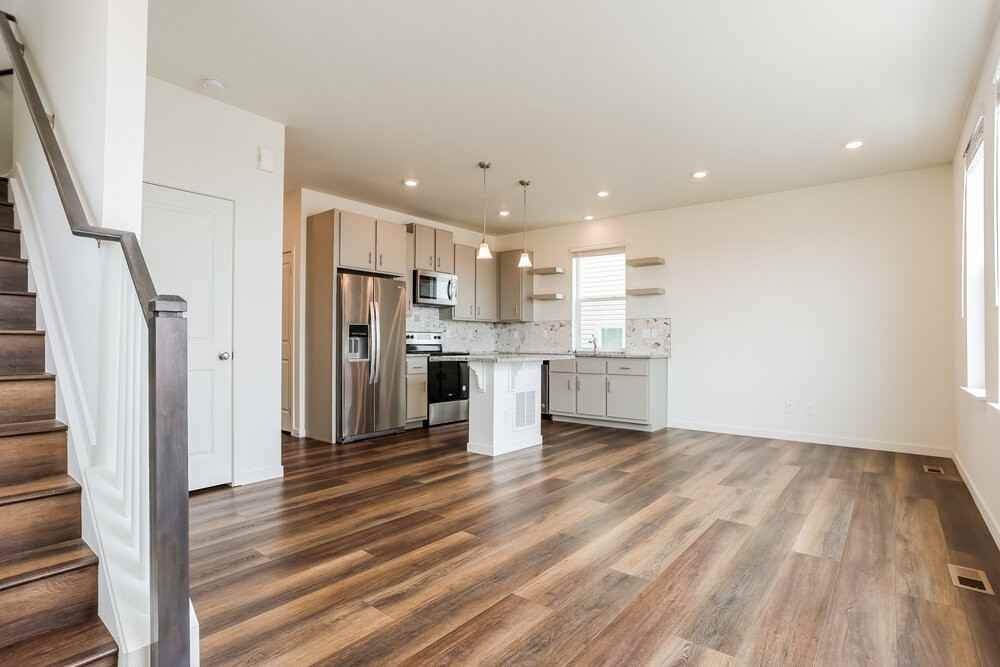 4742 Tower Ct - Photo 6 of 18