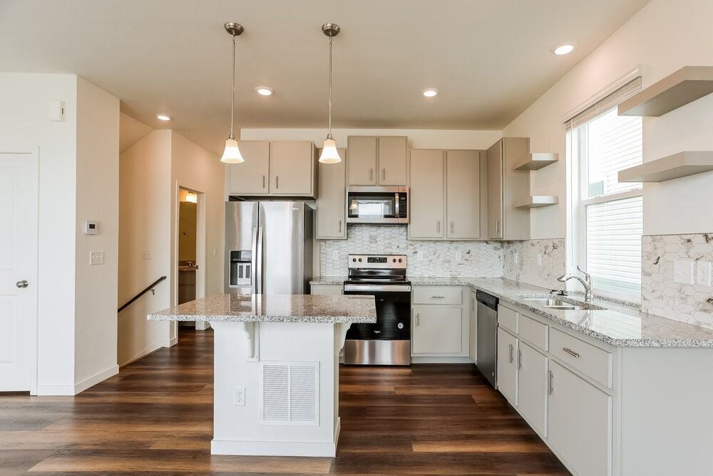 4742 Tower Ct - Photo 7 of 18