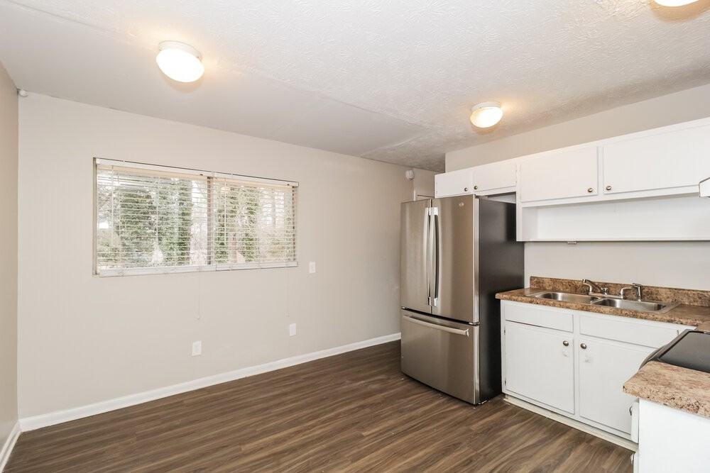 479 Clara Dr - Photo 7 of 16