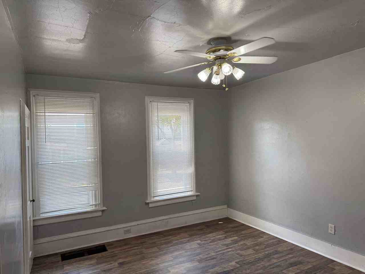 2564 N 15th St - Photo 3 of 5