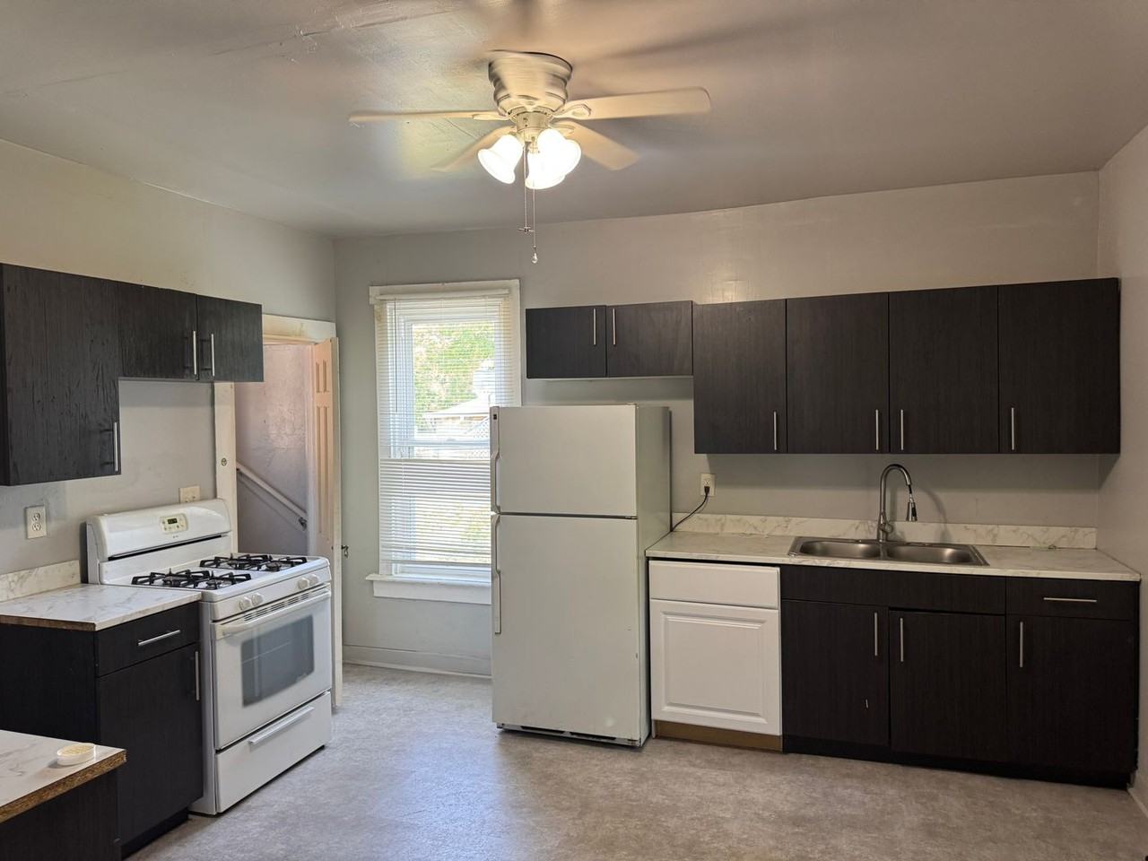 2564 N 15th St - Photo 4 of 5