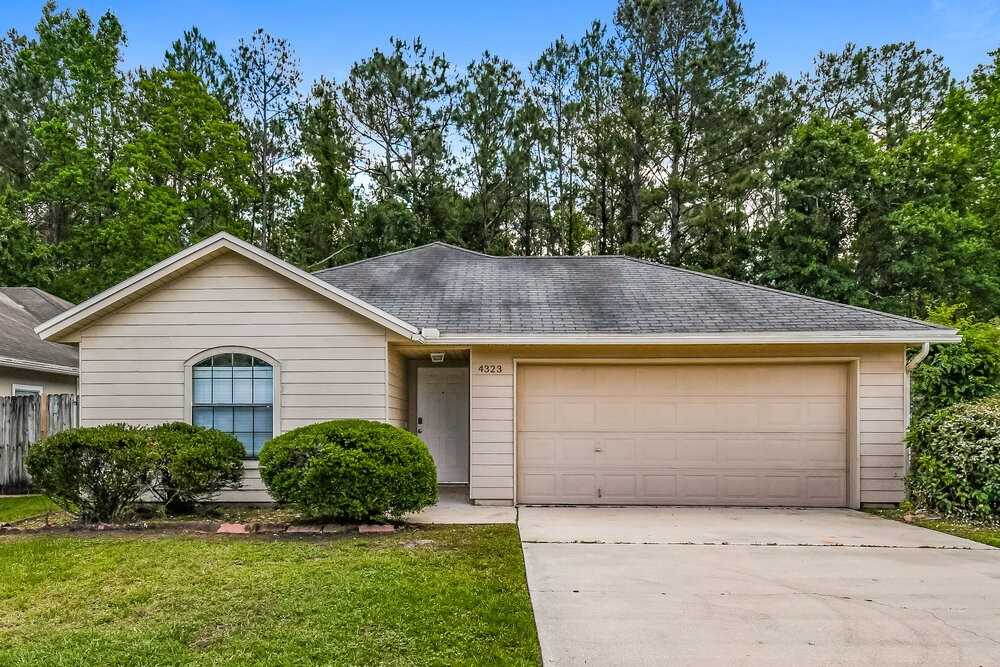 4323 Hanging Moss Dr