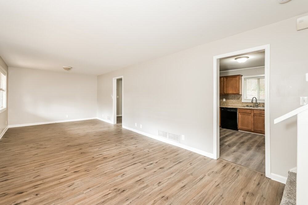2753 Rainbow Forest Dr - Photo 4 of 15