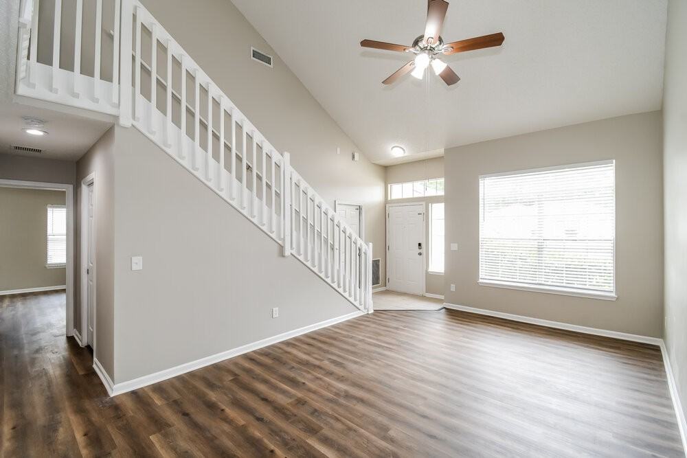 11294 Monument Landing Blvd - Photo 5 of 20