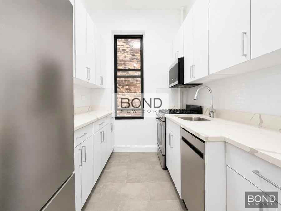 106 E 81st St #C - Photo 4 of 7