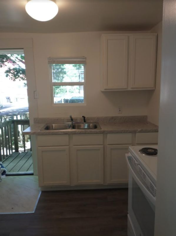 1031 Sw Taylor St #B - Photo 2 of 10