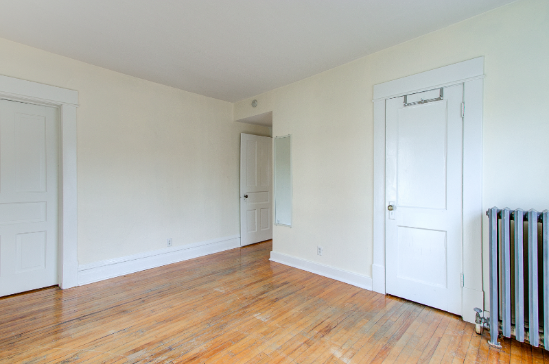 302 W 15th St #1 - Photo 6 of 15