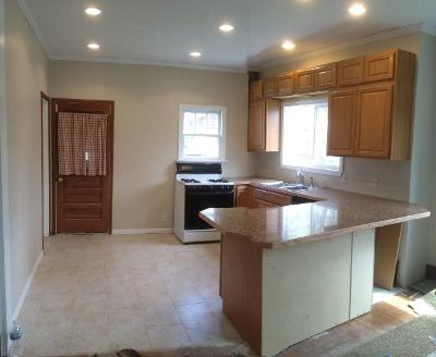 1016 Foster St - Photo 4 of 12