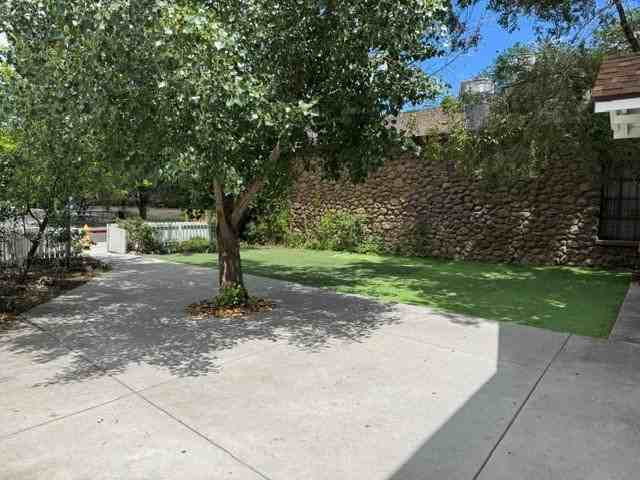 123 W Phoenix Ave - Photo 2 of 11