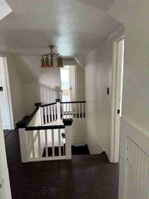 123 W Phoenix Ave - Photo 7 of 11