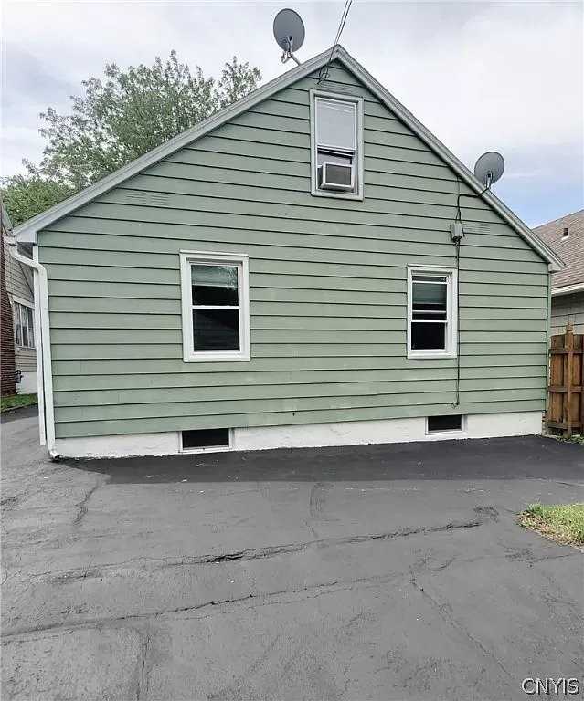 1129 N Glencove Rd - Photo 3 of 19