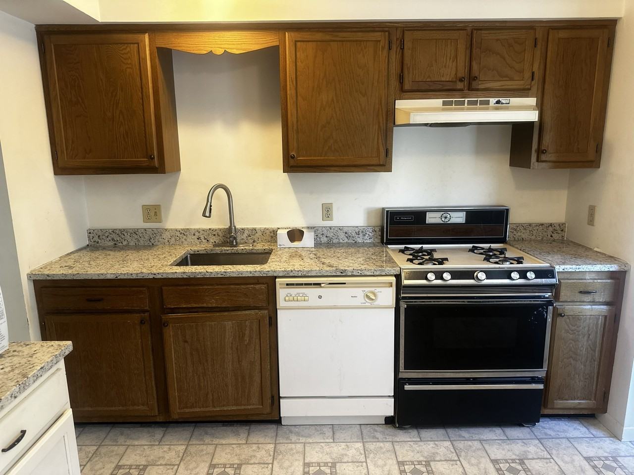54-8 Holly Dr - Photo 2 of 19