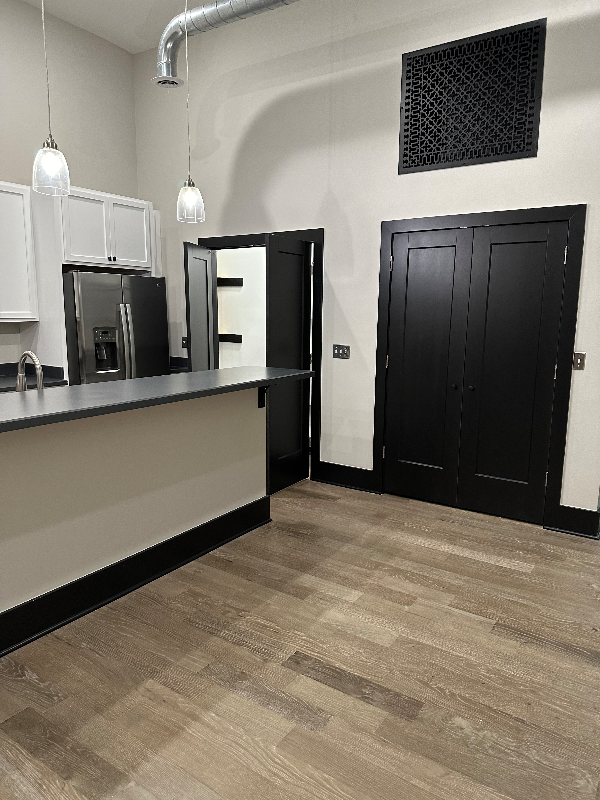 430 Main St - Photo 3 of 39