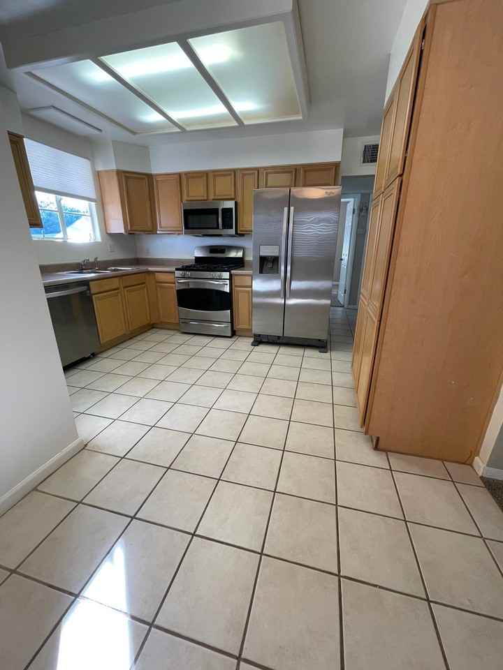 4327 N 17th Ave - Photo 7 of 28