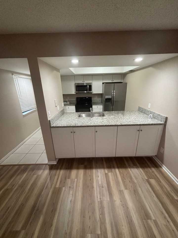 702 Nw Fork Rd #702 - Photo 3 of 12