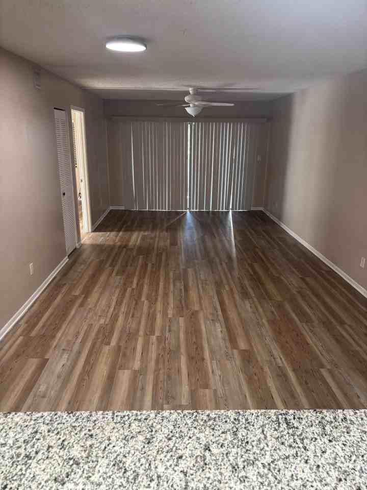 702 Nw Fork Rd #702 - Photo 7 of 12