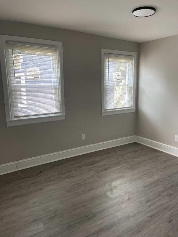 319 Mercer St #B - Photo 2 of 15