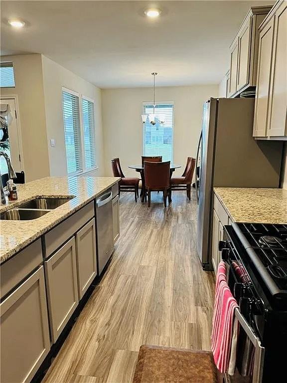 112 Oak Landing Ln - Photo 2 of 19