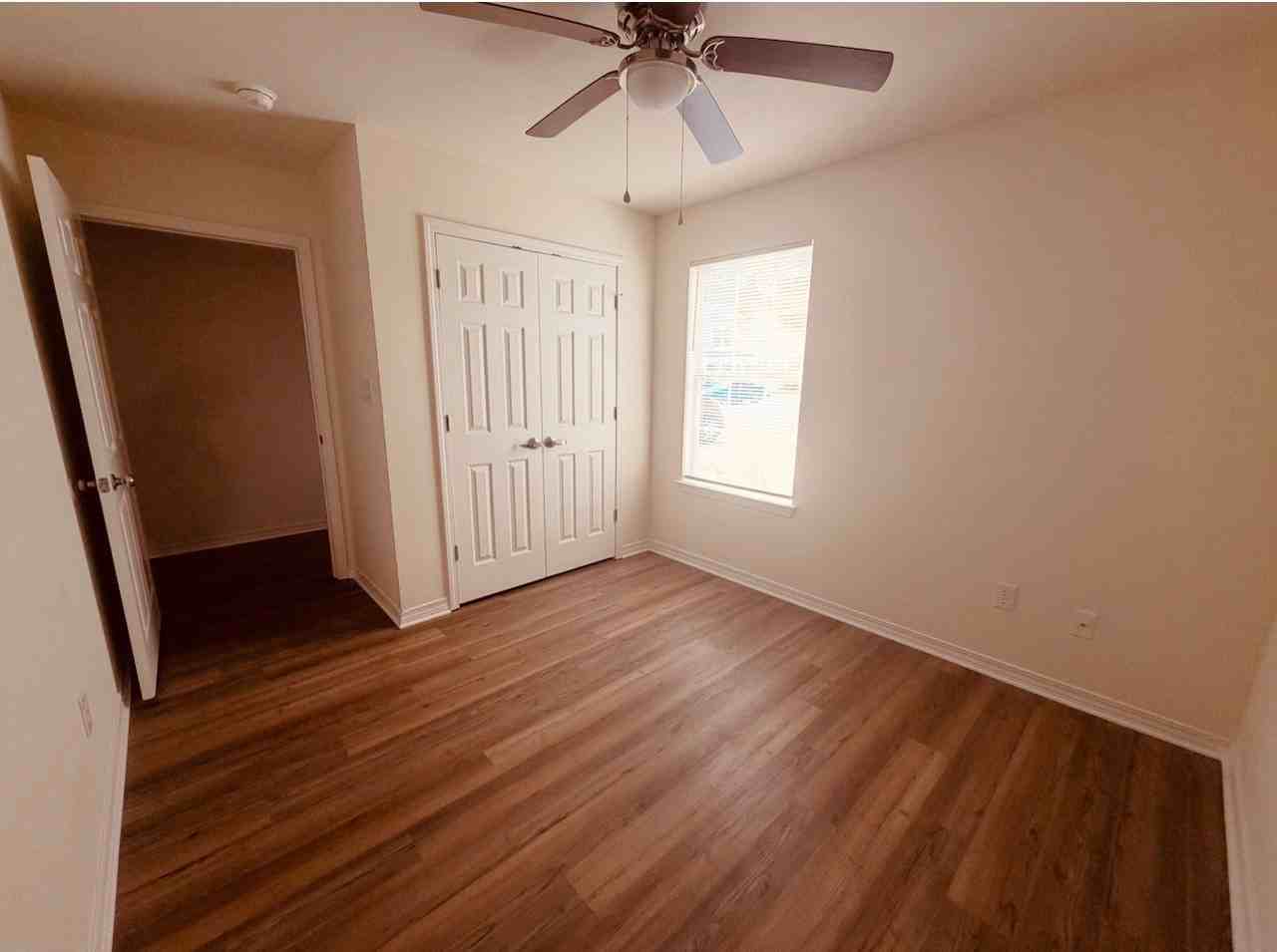 965 Middle Ln - Photo 7 of 7