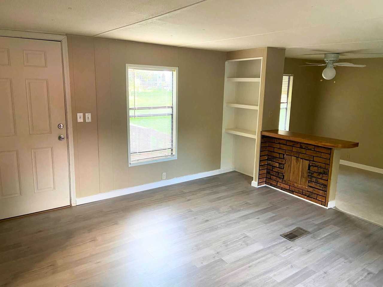 110 Woodland Dr - Photo 3 of 8