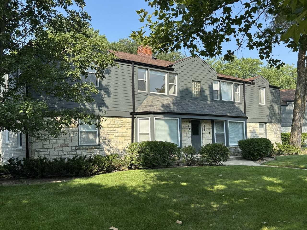 40 Blackhawk Rd #2