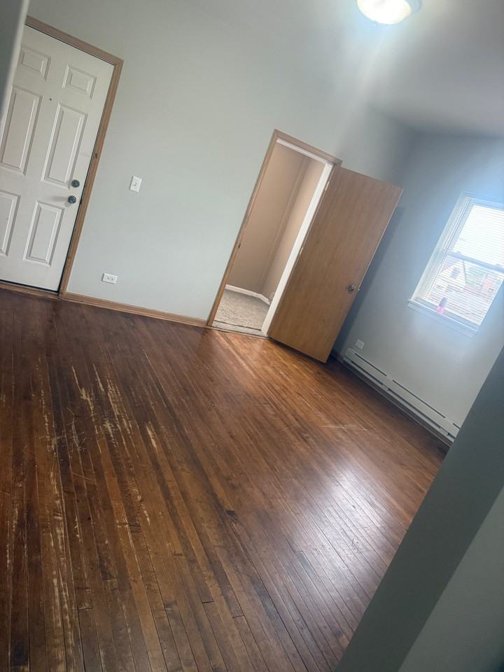 6223 S Major Ave #2R - Photo 5 of 9
