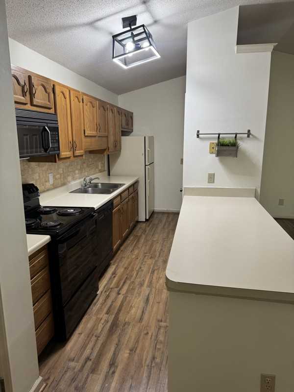 5928 W Friendly Ave #L - Photo 4 of 21