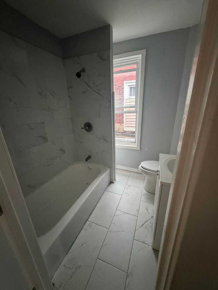 1250 S Ringgold St - Photo 2 of 6