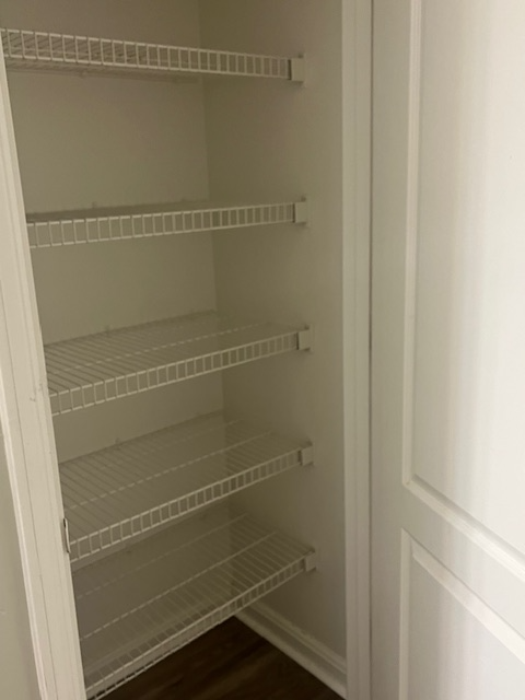 316 W Walnut St #116 - Photo 2 of 6