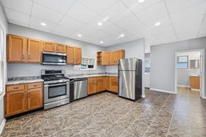featured image of 411 N Madison St #A