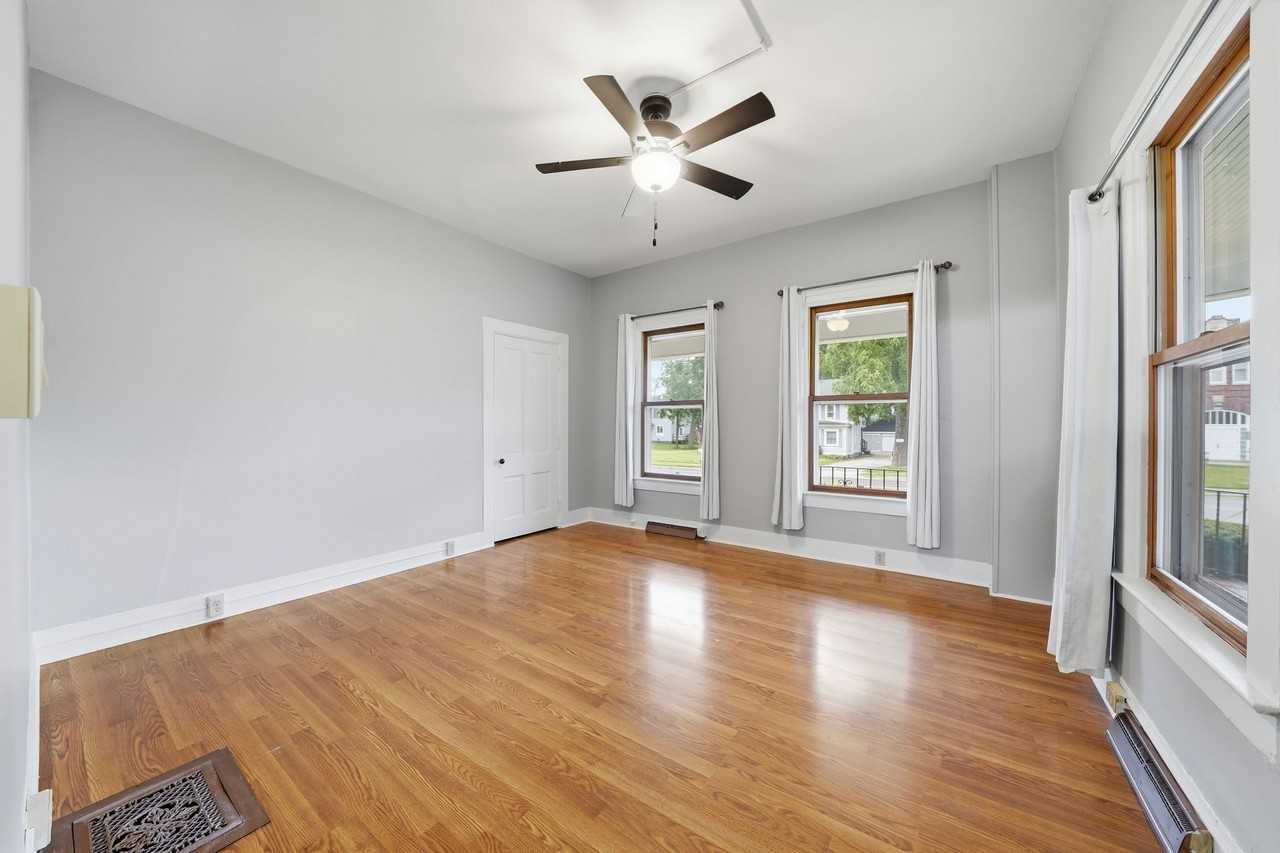 411 N Madison St #A - Photo 4 of 12