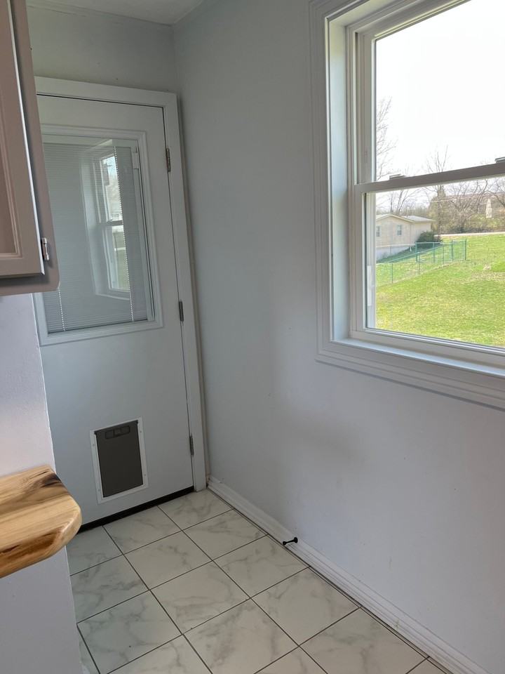 155 Crabb Ave - Photo 5 of 6
