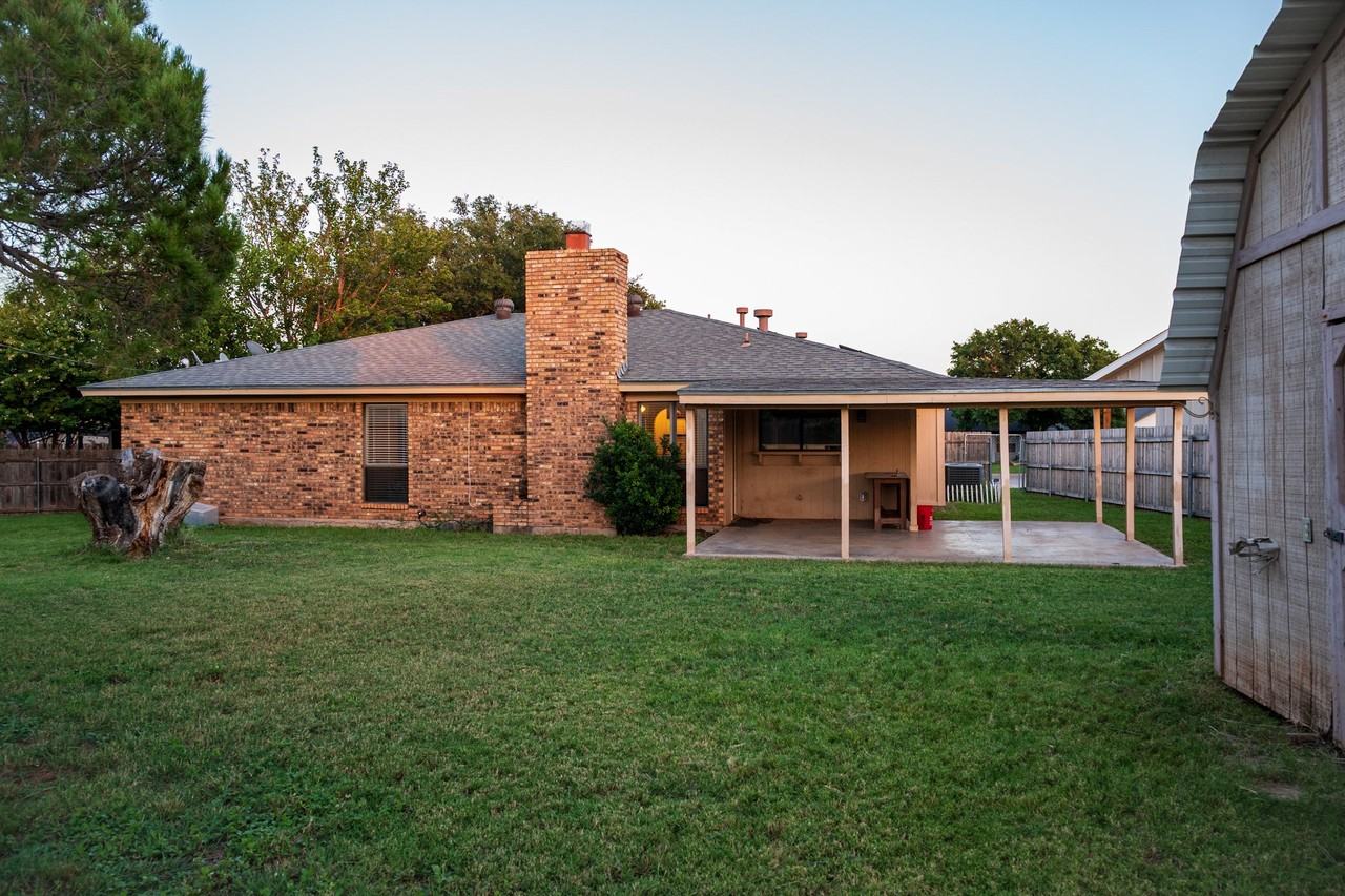 4742 Kevin Ct - Photo 5 of 14