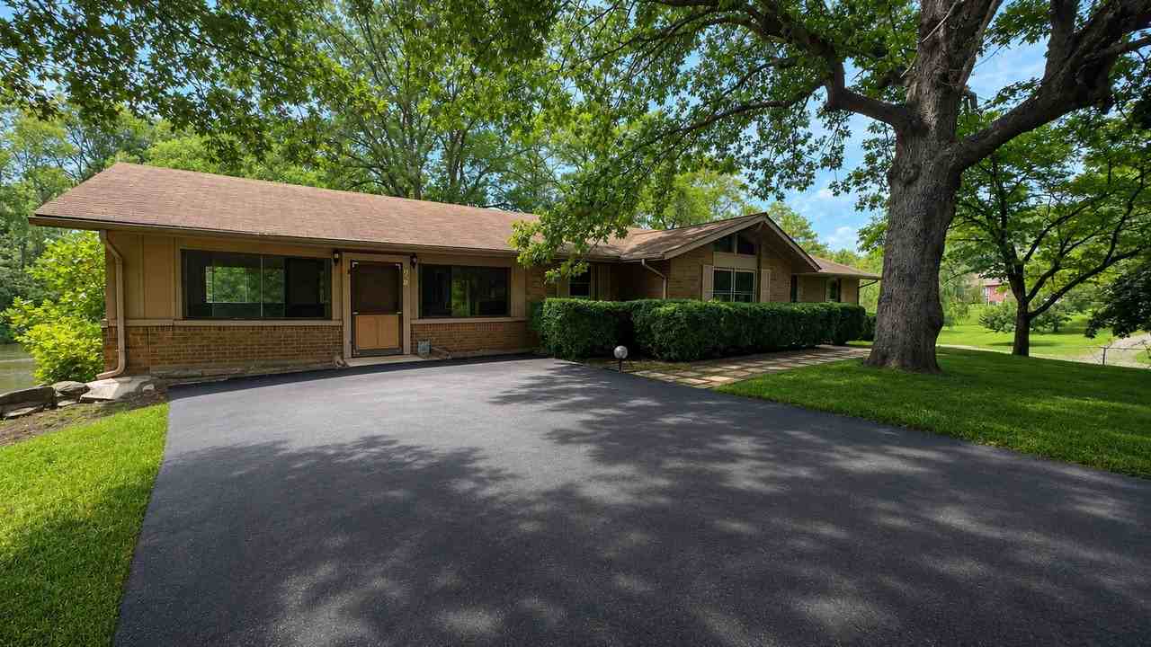 627 Froglevel Rd - Photo 2 of 16